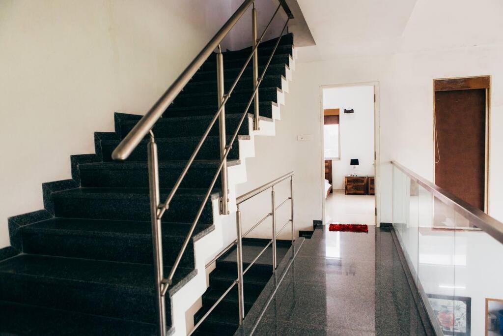 Unit 4 By Red Stone Villas Lonavala Exteriér fotografie